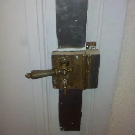 Grosses Einzelzimmer Mit Schreibtisch Appartement