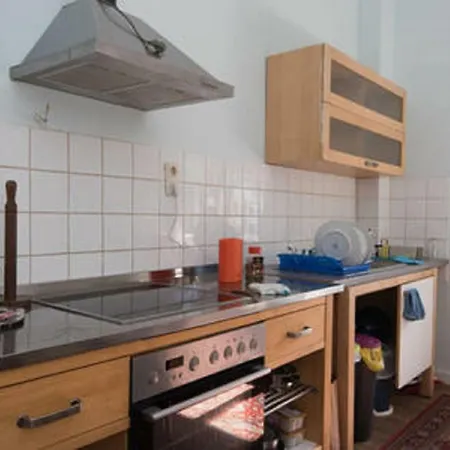 Grosses Einzelzimmer Mit Schreibtisch Kaiserslautern